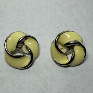 Vintage Ivory-Colored Spiral Clip-On Earrings